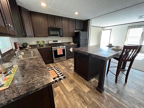 2nd image of 897 E Lake Street #122