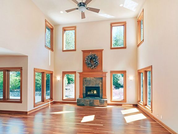 5th image of 7035 Berganio Ln