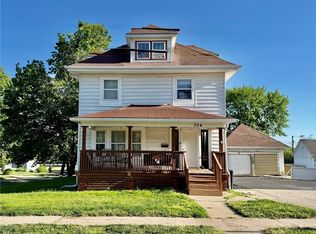 304 W 7th St, Maryville, MO 64468