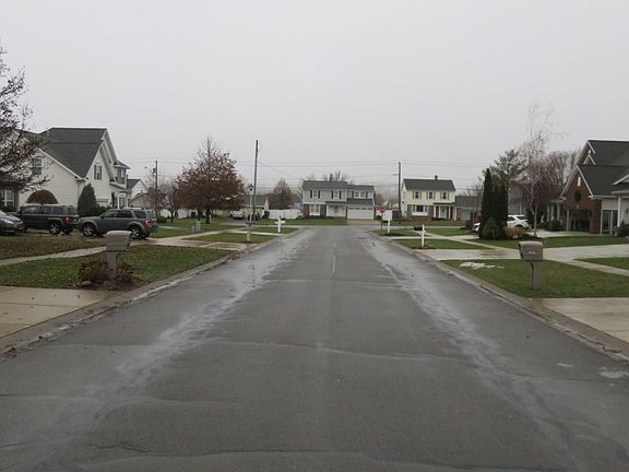 4th image of 4709 Pineview Dr