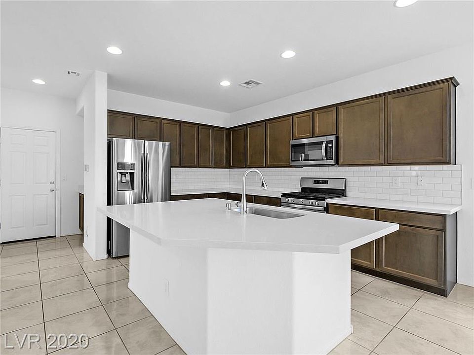 1st image of 10574 Saguaro Blossom St