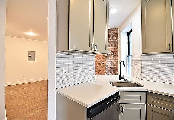 2nd image of 504 W 159th St APT 5D