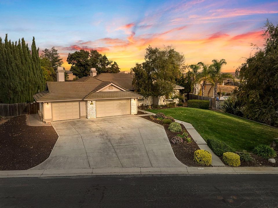 1st image of 331 Tierra Del Sol