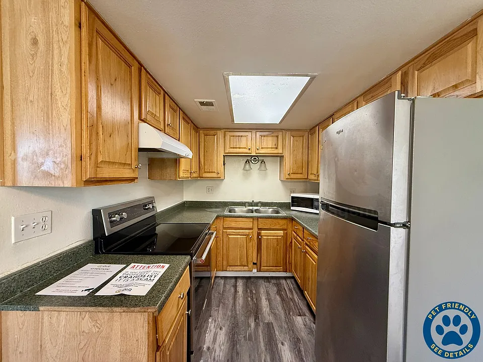 2021 W Hayward Ave #22