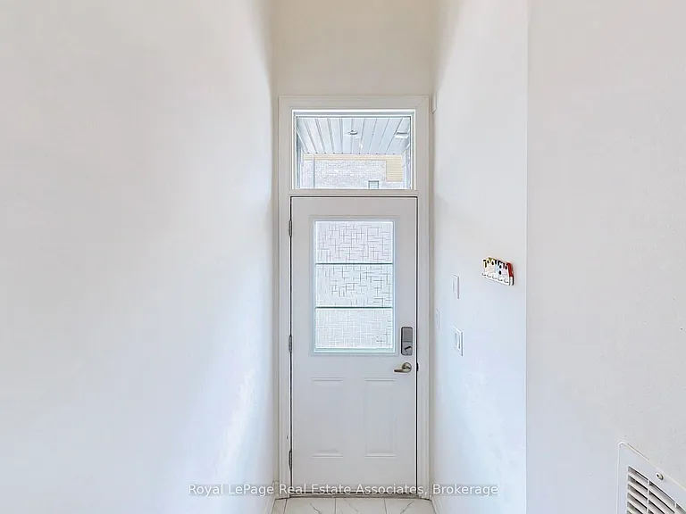 461 Blackburn Dr #40 — Photo 17