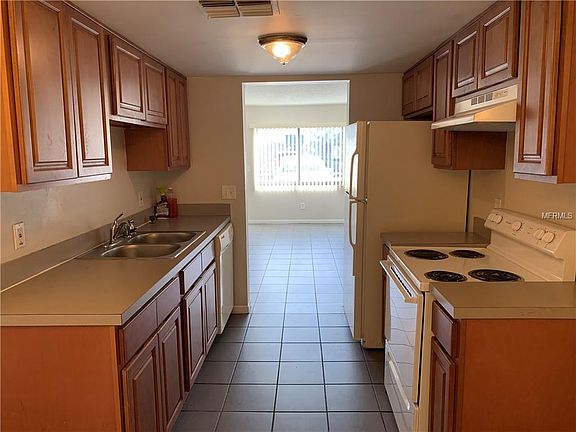 5th image of 2052 Kings Hwy APT 10