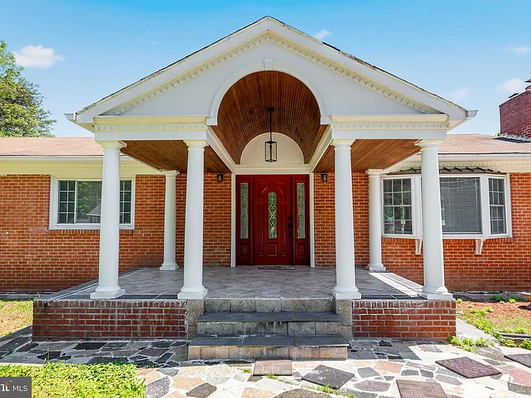 11325 Bacon Race Rd — Photo 4
