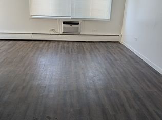 766 N Linden Ave APT 109, Waukegan, IL 60085