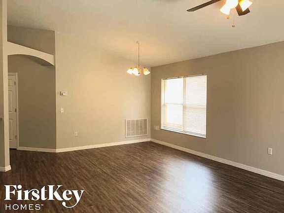 3rd image of 223 Remington Pl