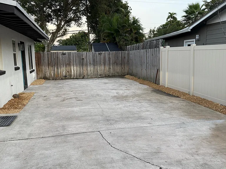 1436 NE 2nd Ave — Photo 18