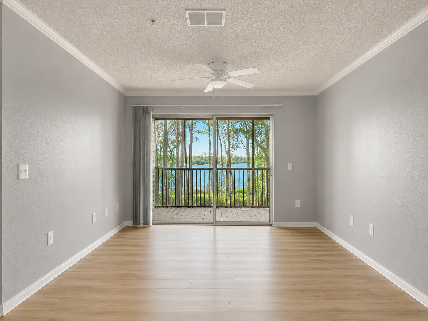 2 bed, 1096 sqft, $1,650 — Photo 1