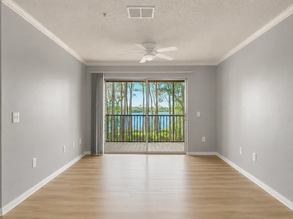 4240 Summer Landing Dr, Lakeland, FL