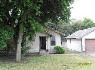5475 W Riverview Dr, Robstown, TX 78380