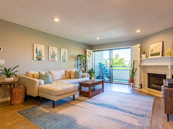 4th image of 4260 Via Arbolada Unit 234