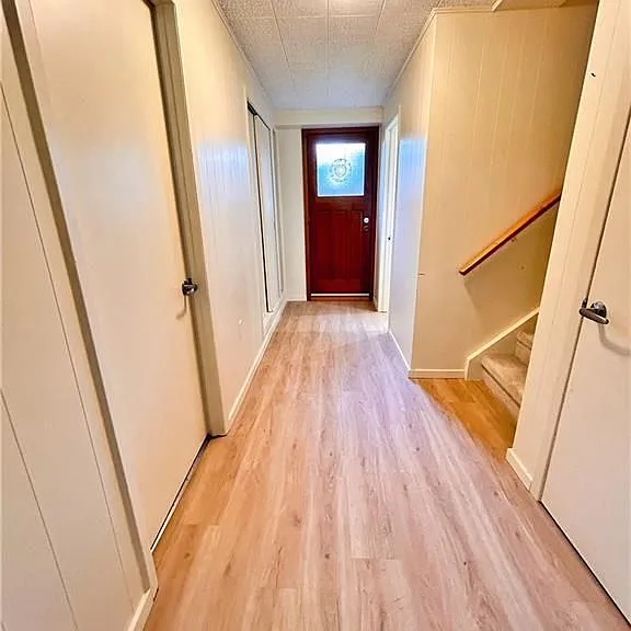 32 Mississauga Rd #LOWER — Photo 6