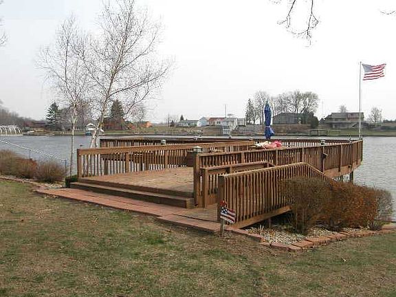 Permanent Deck at the Water