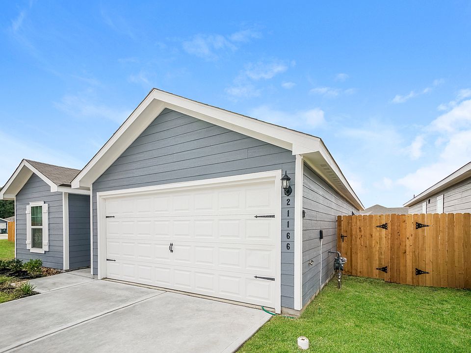 1st image of 21166 Titian Dr