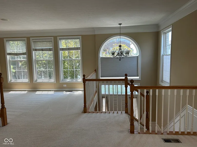 8645 Meridian Square Dr — Photo 39