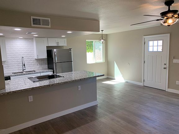5th image of 4715 E Belleview St