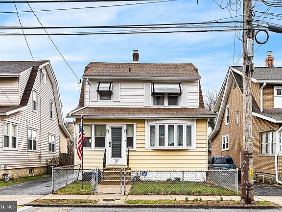 3rd image of 129 W Laughead Ave