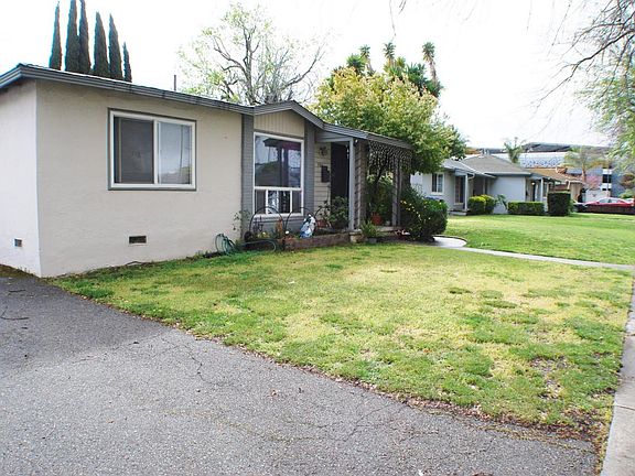 2nd image of 582 N Genevieve Ln