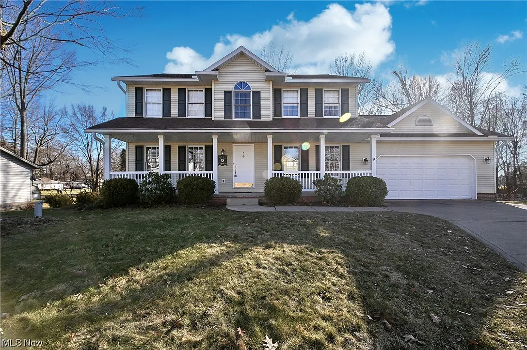 3324 Capricio St NE photo 1