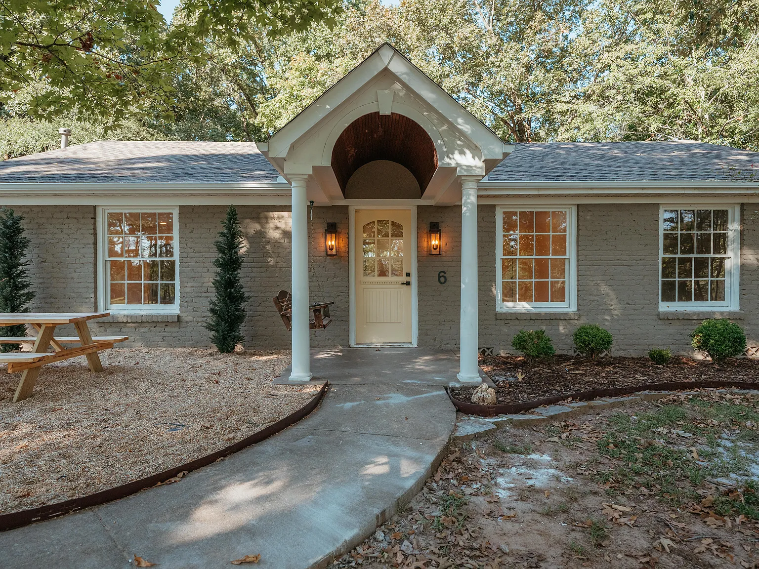4 bed, 2600 sqft, $3,200 — Photo 3