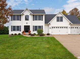 3621 E 60th Ct, Davenport, IA 52807