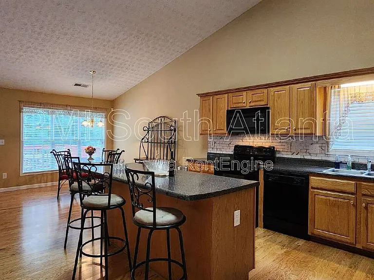 4284 Cedar Lake Cv — Photo 6