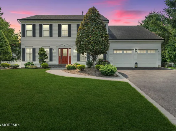 6 Snead Court, Farmingdale, NJ 07727