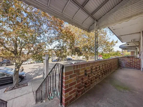 7522 Avenue T image 9 of 31