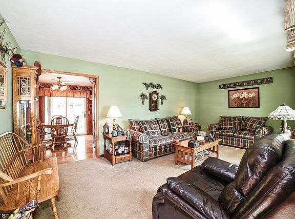 3rd image of 161 Carla Dr
