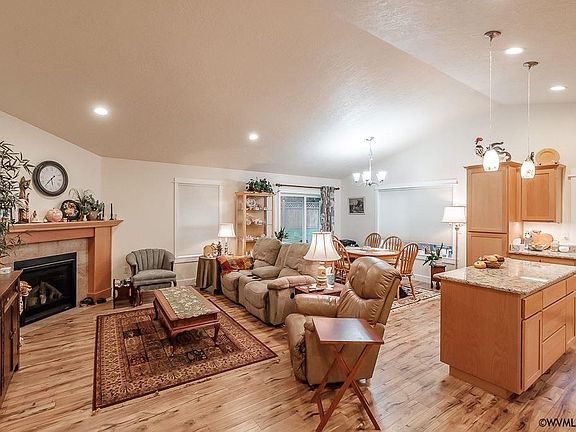 4th image of 4923 Mimosa Cir