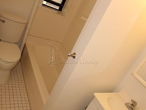 5th image of 3814 Astoria Blvd APT 2