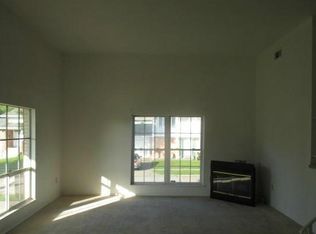 201 Apollo St, Gretna, LA 70056