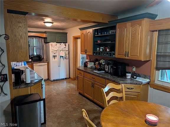 4th image of 1711 S Ridge Rd W