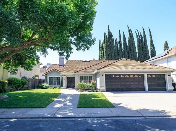 2012 Canyon Lake Dr, Modesto, CA 95355