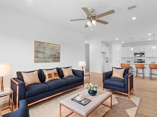 626 Escondido Dr, Dayton, TX 77535