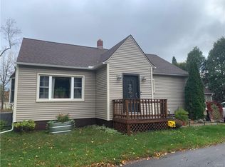 12 Doris Rd, New Hartford, NY 13413