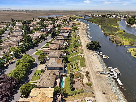 5th image of 6153 Riverbank Cir