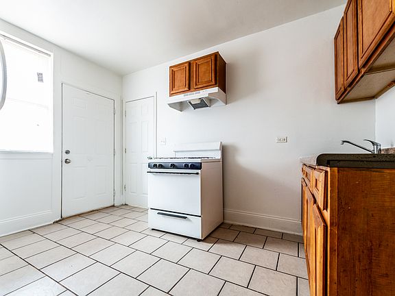 4th image of 7800 S Kingston Ave #7804-2