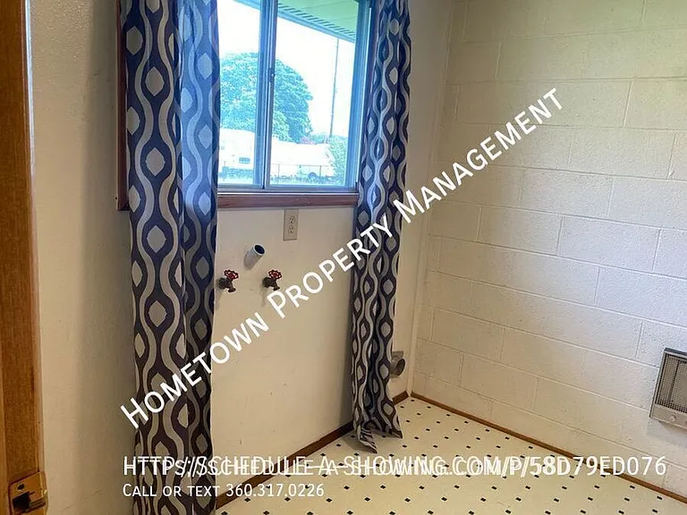 1356 Park Ave E #1 — Photo 8