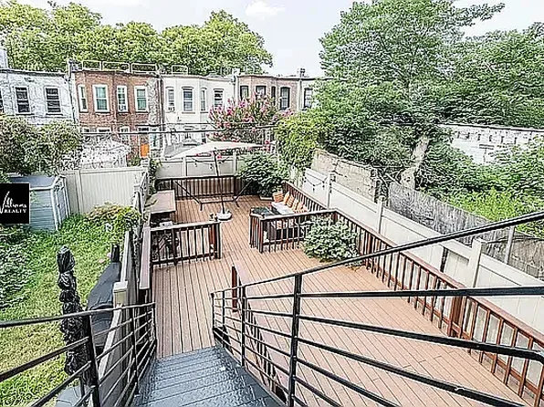 301 Sumpter Street 2 image 3 of 16