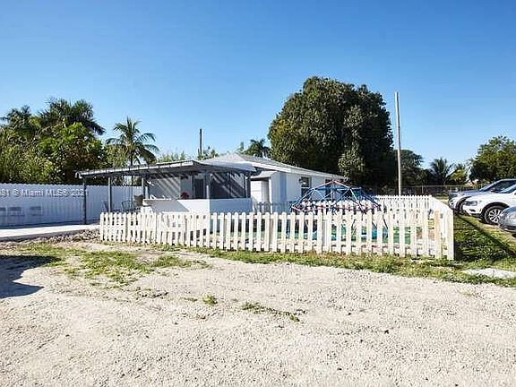 3rd image of 221 NW 3rd Ave