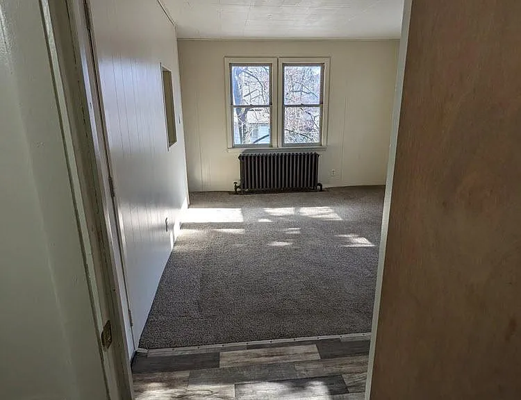 501 W Adams St #3 — Photo 5