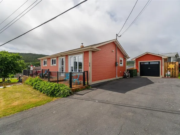 32 Southside Lower Road, Carbonear, NL A1Y1A3