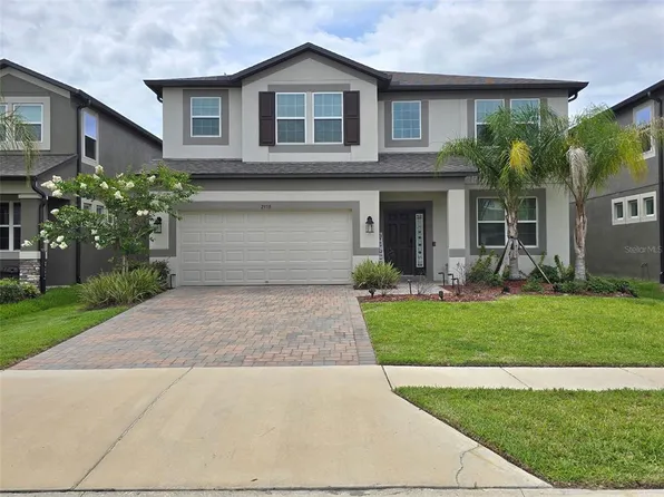 2950 Adams Cross Dr, Zephyrhills, FL 33540