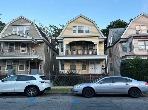567 S Clinton St, East Orange, NJ 07018