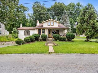 950 Margaret St, Allentown, PA 18103
