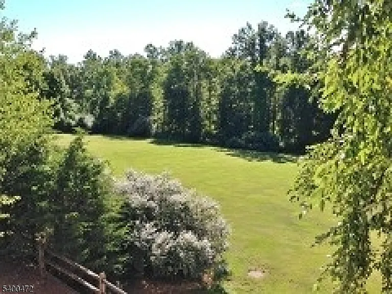 272 Potomac Dr — Photo 13